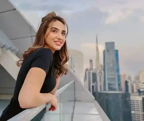 سارة الورع ويكيبيديا
