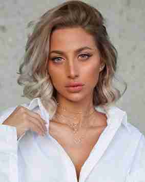 مودل روز ويكيبيديا