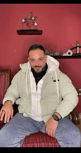 من هو وائل قسطنطين ويكيبيديا